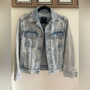 Abercrombie & Fitch Light Blue Stonewash Denim Jacket